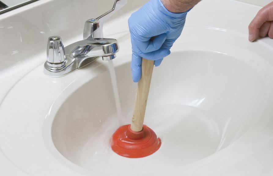 How to unclog a sink